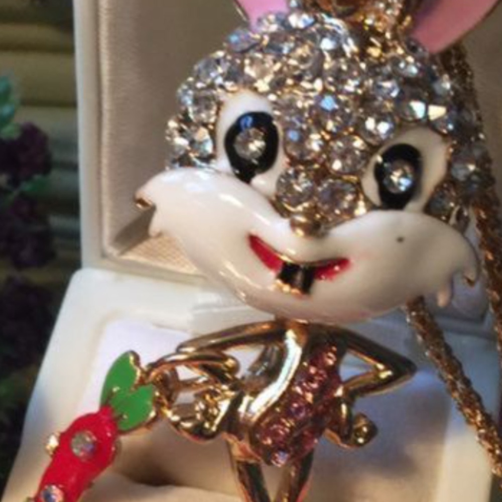 Betsey Johnson Bugs Bunny rhinestone necklace